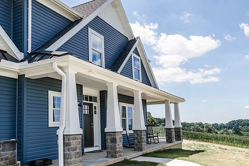 Viwinco S-Series windows installed in Pennsylvanian Craftsman style home.